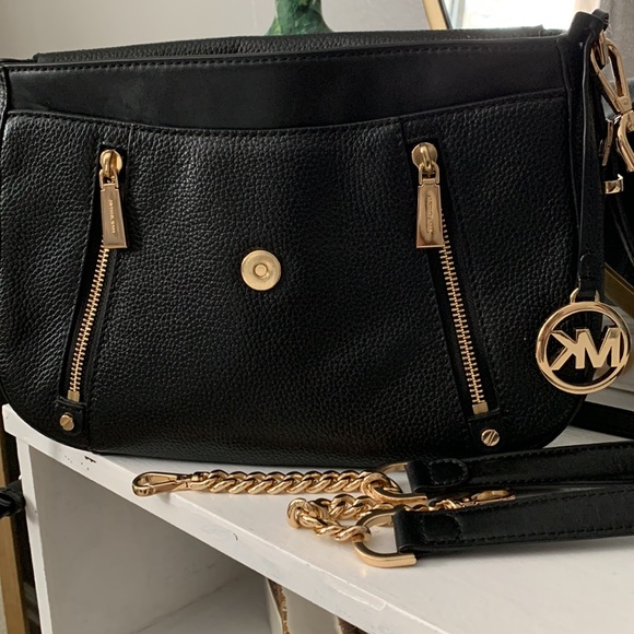 Michael Kors Bedford Legacy Bag - Picture 3 of 8